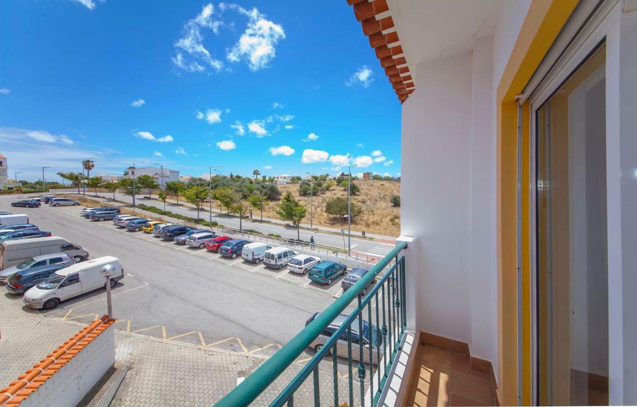 B41 - Windmill Modern With Pool Apartment Lagos